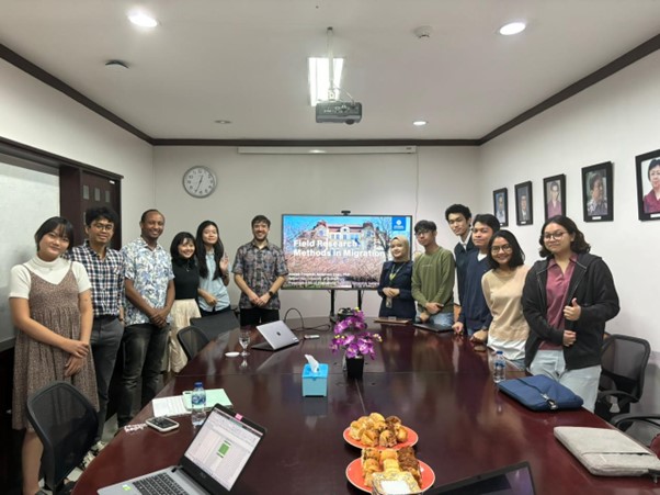 Mini-Seminar Metodologi Penelitian Lapangan Studi Migrasi oleh Joseph Trawicki Anderson, Ph.D. dari Gothenburg University